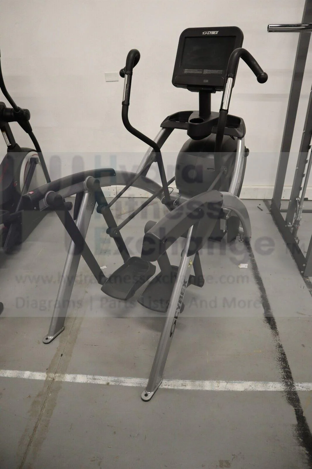 Cybex Arc Trainer Total Body R Series 70T CRMIBT ZBD100 Adjustable Inline Elliptical - Image 2