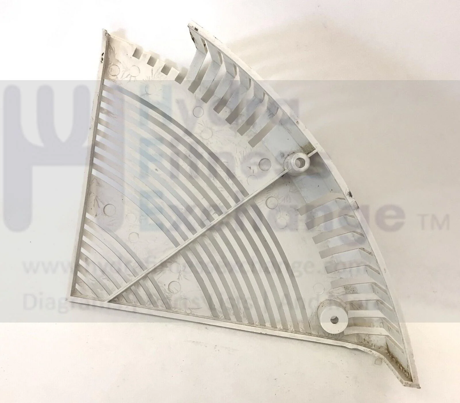 DP Airgometer Stationary Bike Right Lower Fan Guard 09090100 - Image 2