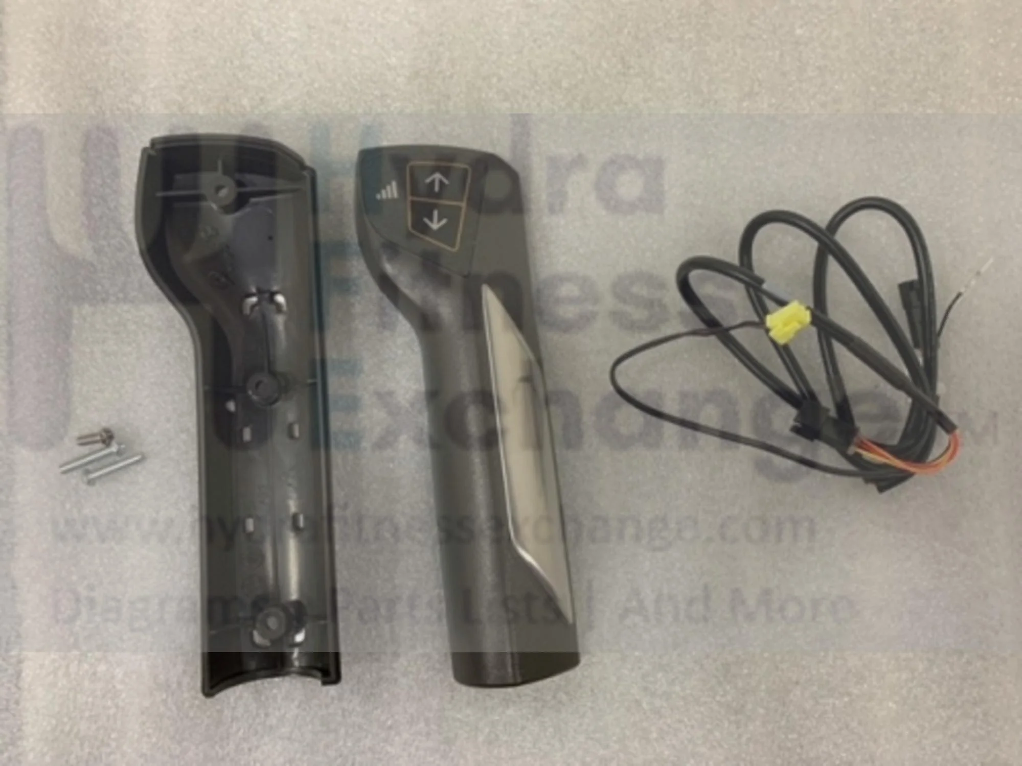 Matrix Fitness Elliptical Heart Rate Hand Sensor Right Pulse Grip Set 1000459554 - Image 2