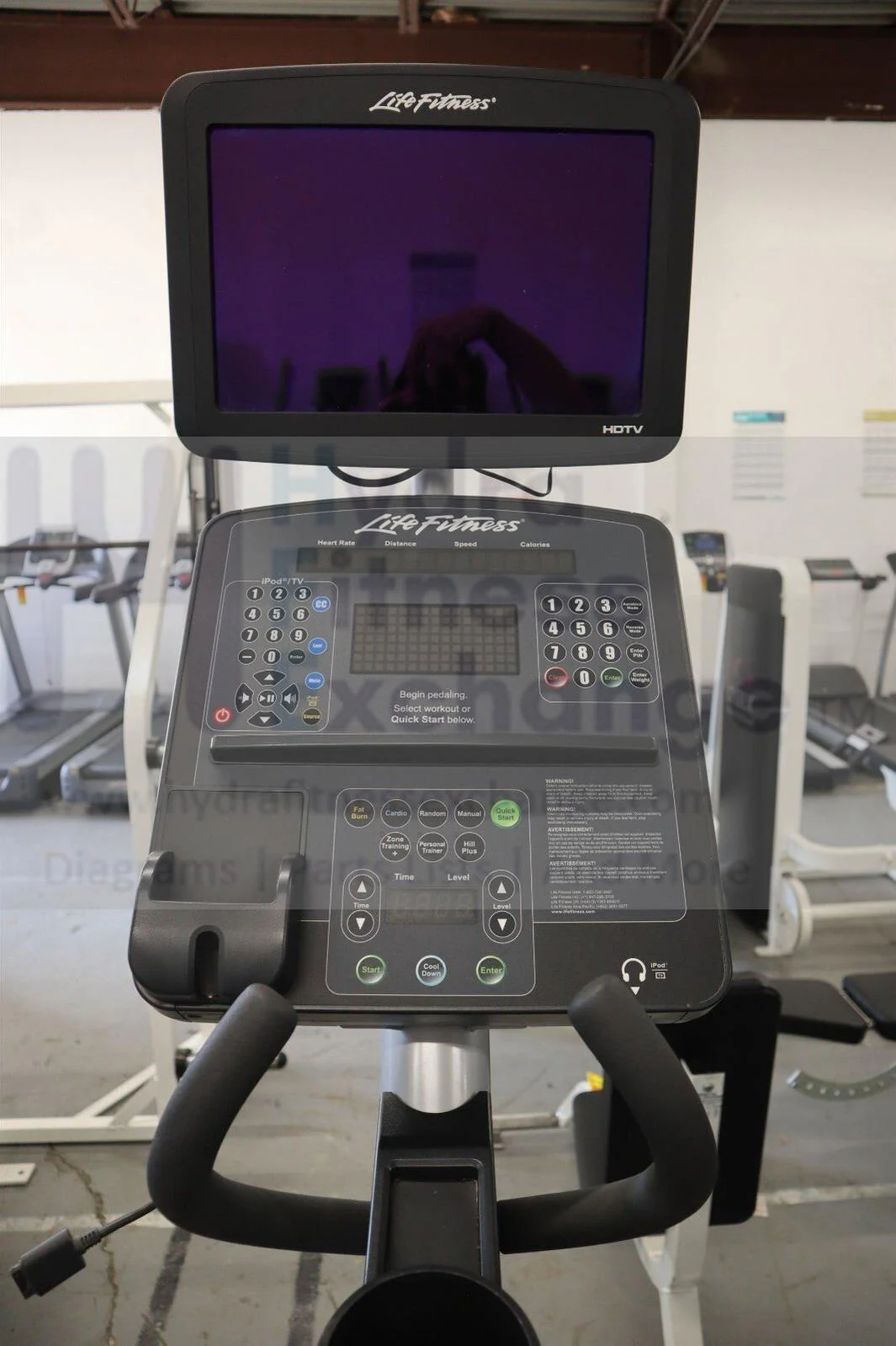 Life Fitness CLSX Club Series Integrity CXX141 Elliptical - Image 4