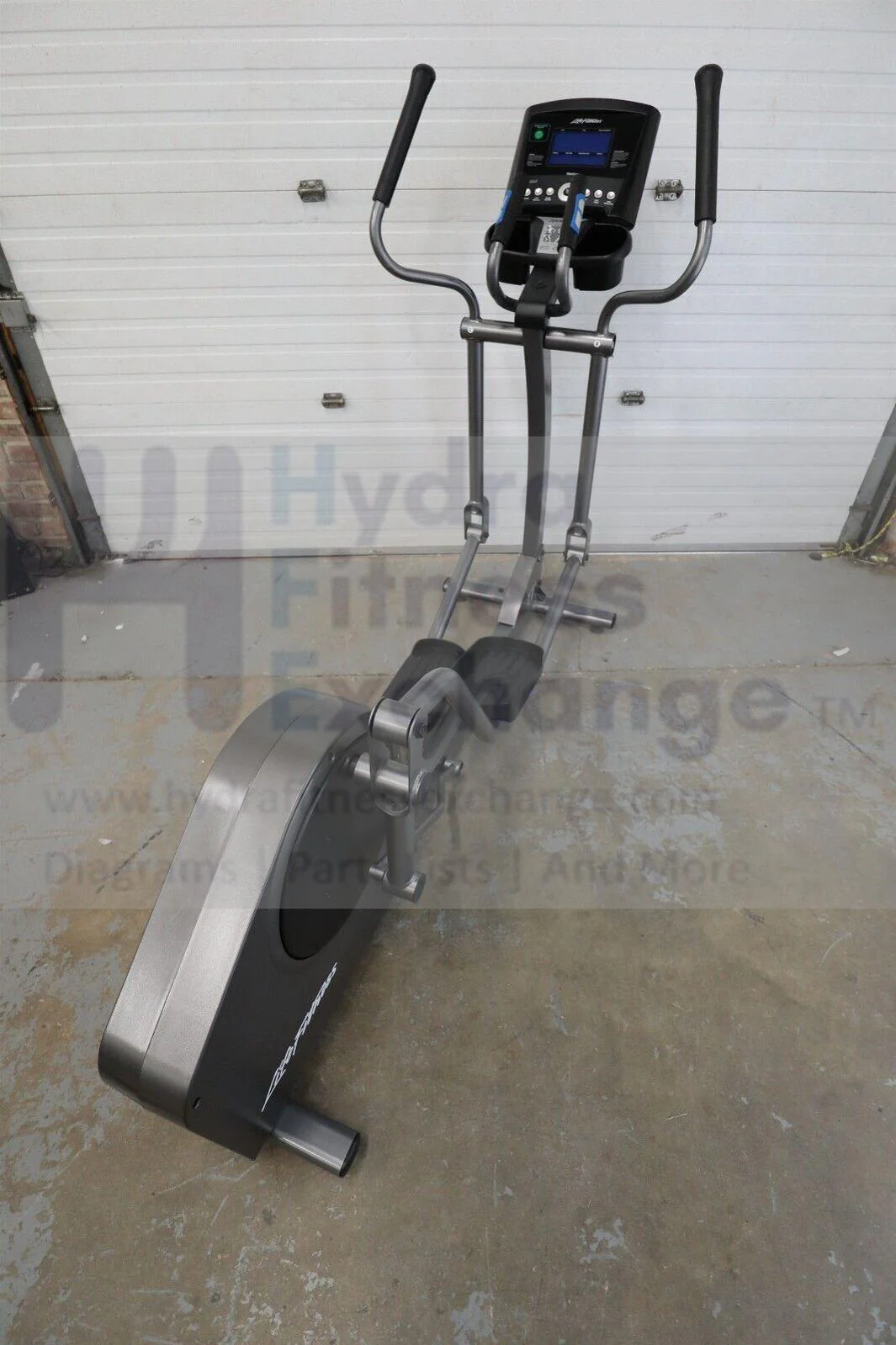 Life Fitness E1 w Go Console E1-XX00-0105 Elliptical - Image 2