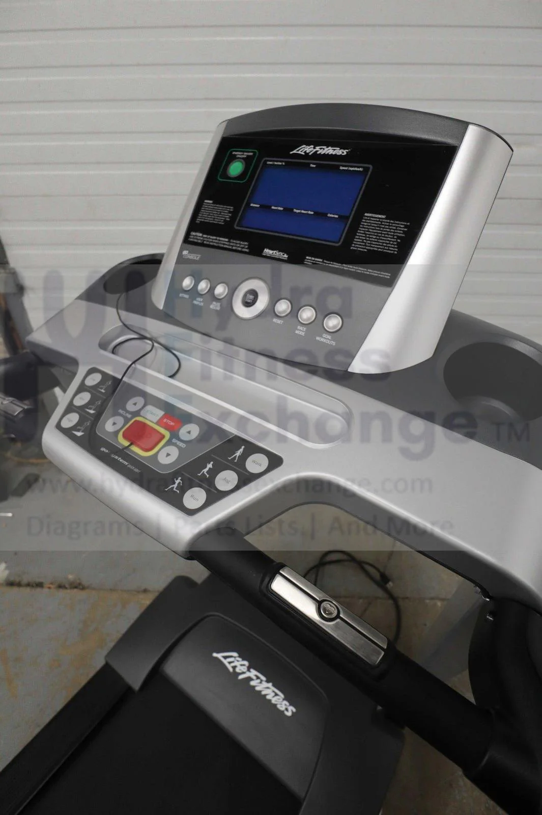 Life Fitness F3 W/Go Console F30718 Folding Treadmill - Image 4