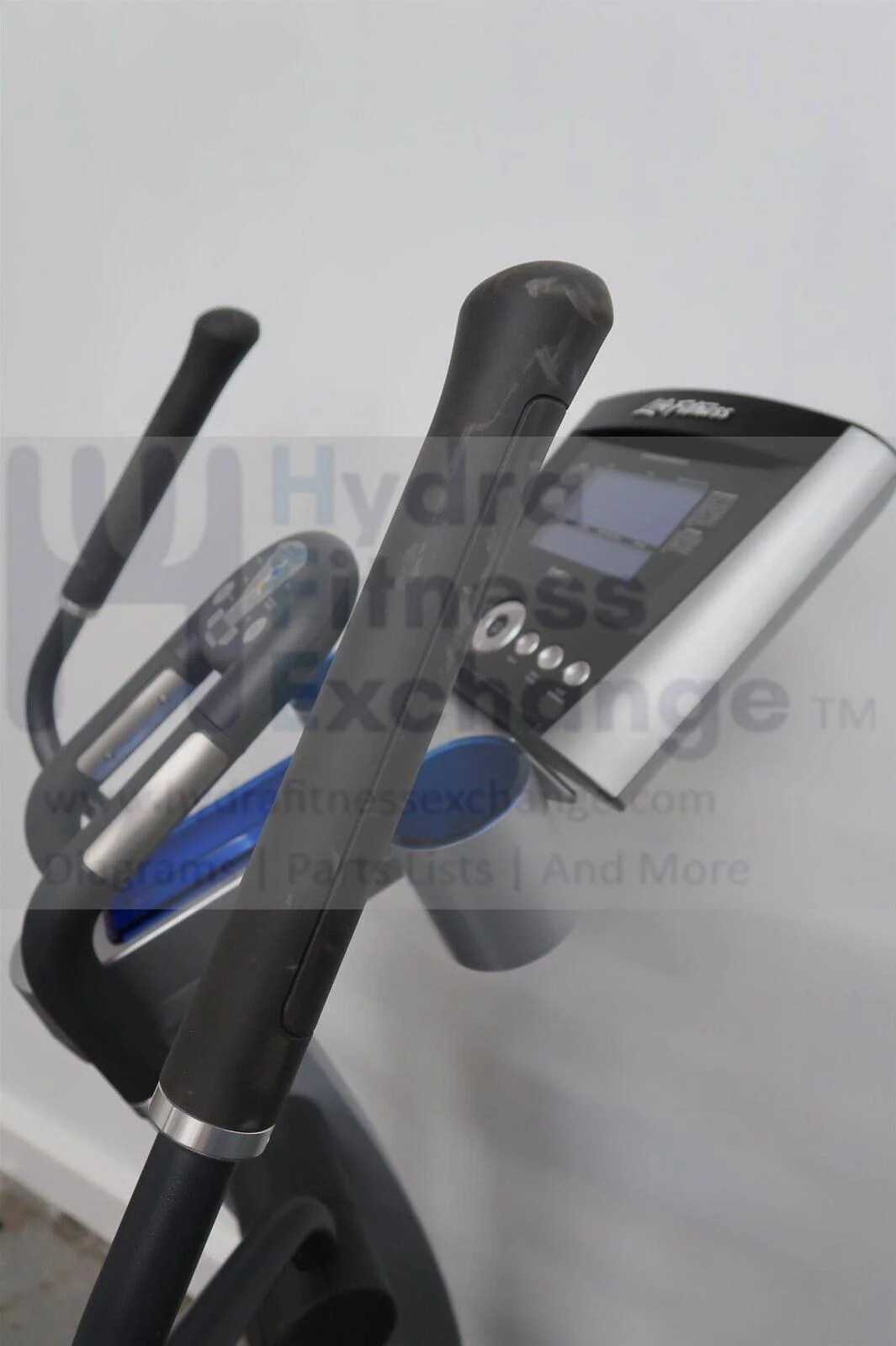 Life Fitness X5 W Advanced Console X5-XX00-0403 Adjustable Stride Elliptical - Image 7
