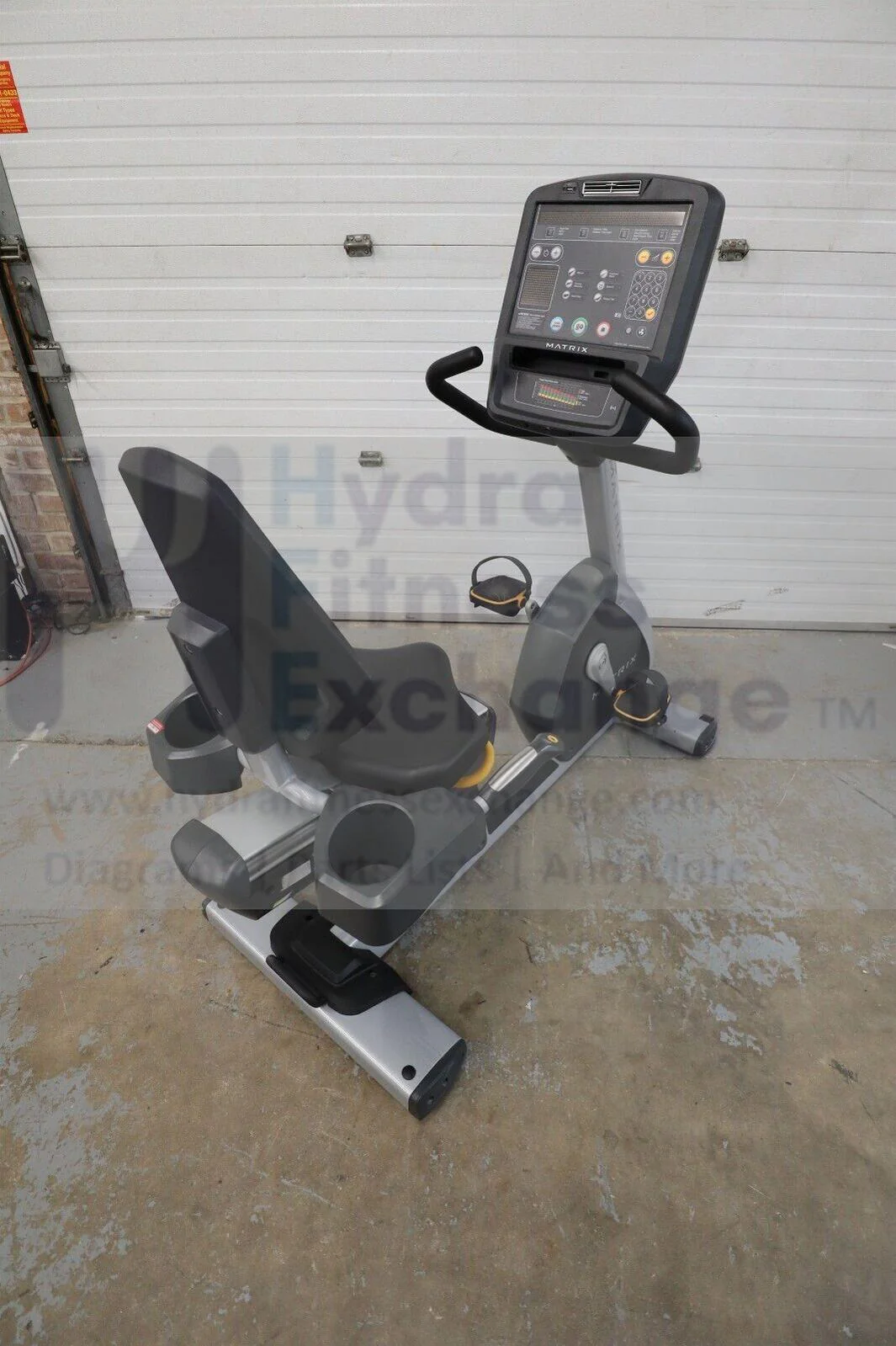 Matrix R5X RB3071 Recumbent Stationary Bike - Image 2