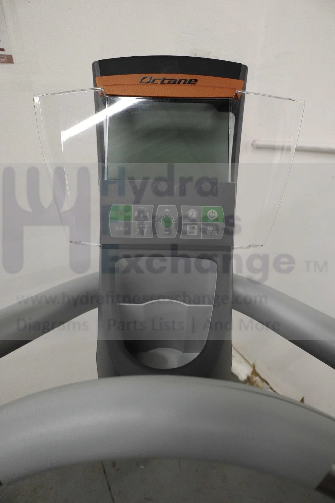 Octane Fitness ZR8 Zero Runner F1706M Adjustable Stride Elliptical - Image 4
