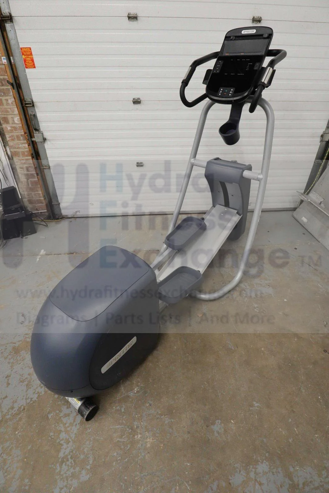 Precor EFX 423 AJXF Adjustable Inline Elliptical - Image 2