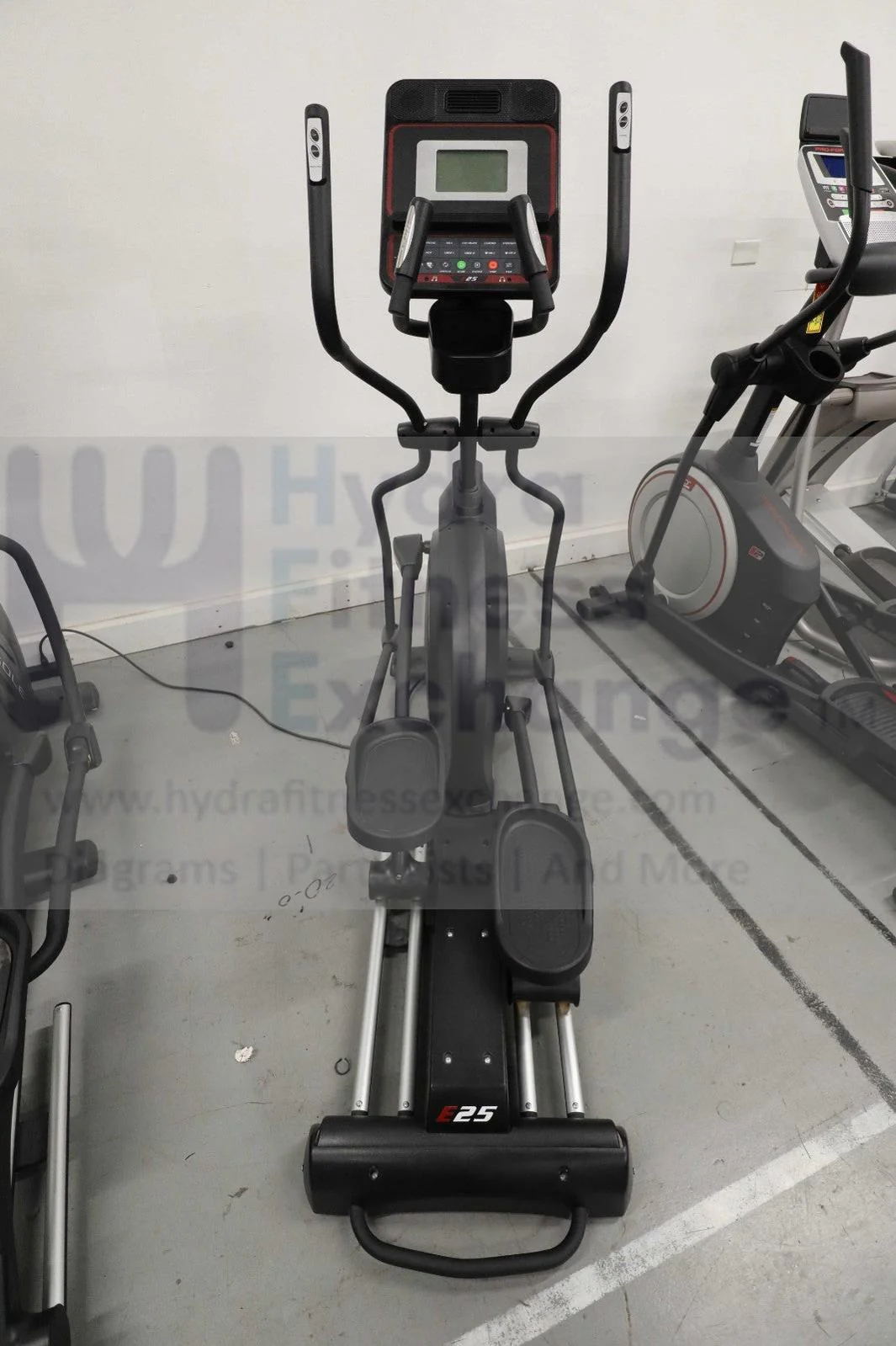 Sole E25 525018 Adjustable Inline Elliptical - Image 3