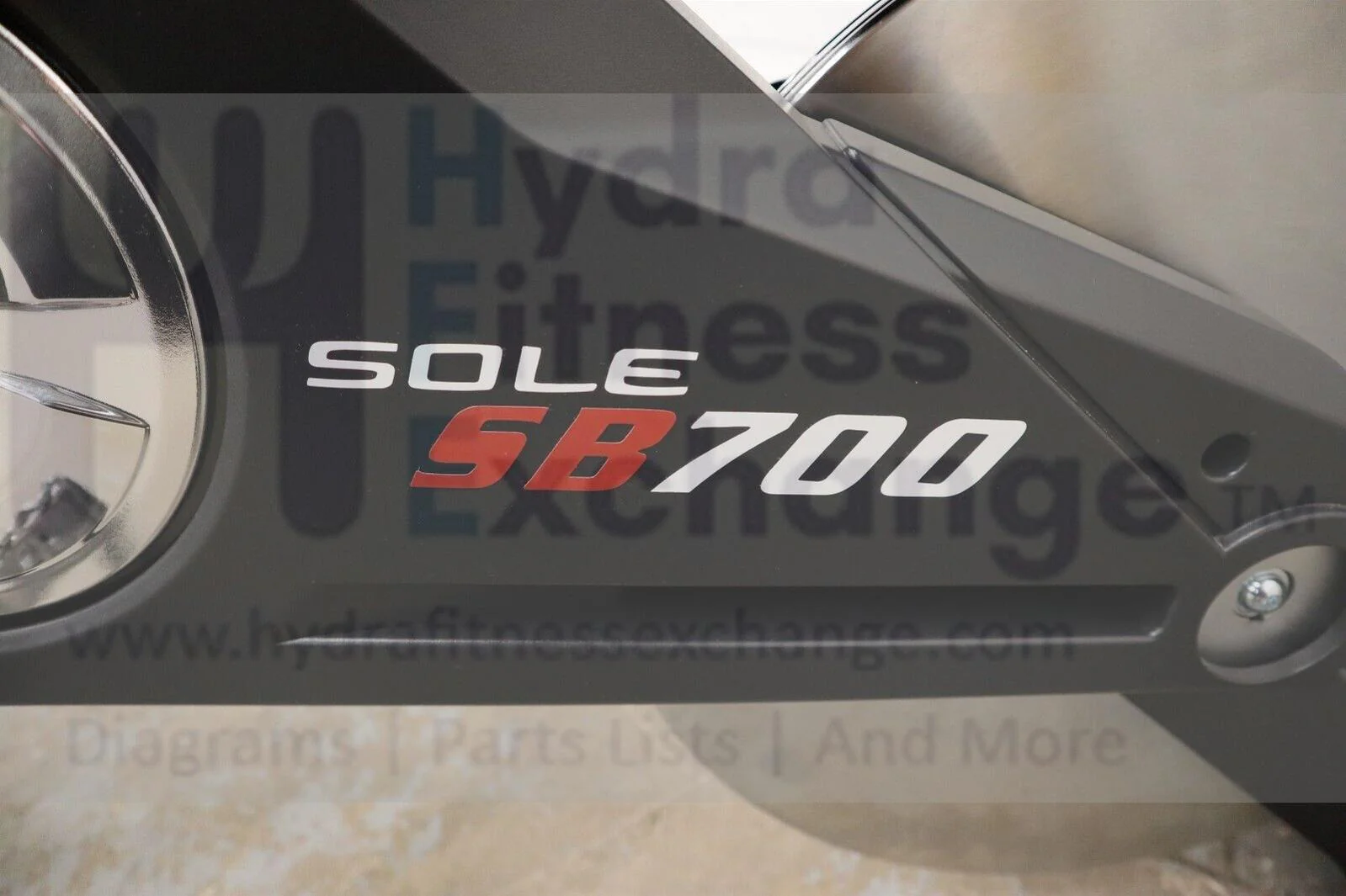 Sole SB700 570119 Upright Stationary Bike - Image 4