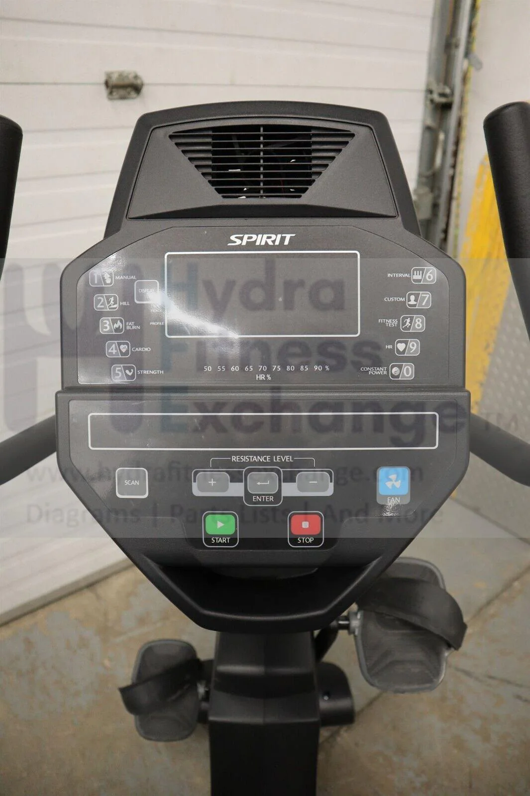 Spirit Fitness CR800 800145 Recumbent Stationary Bike - Image 6