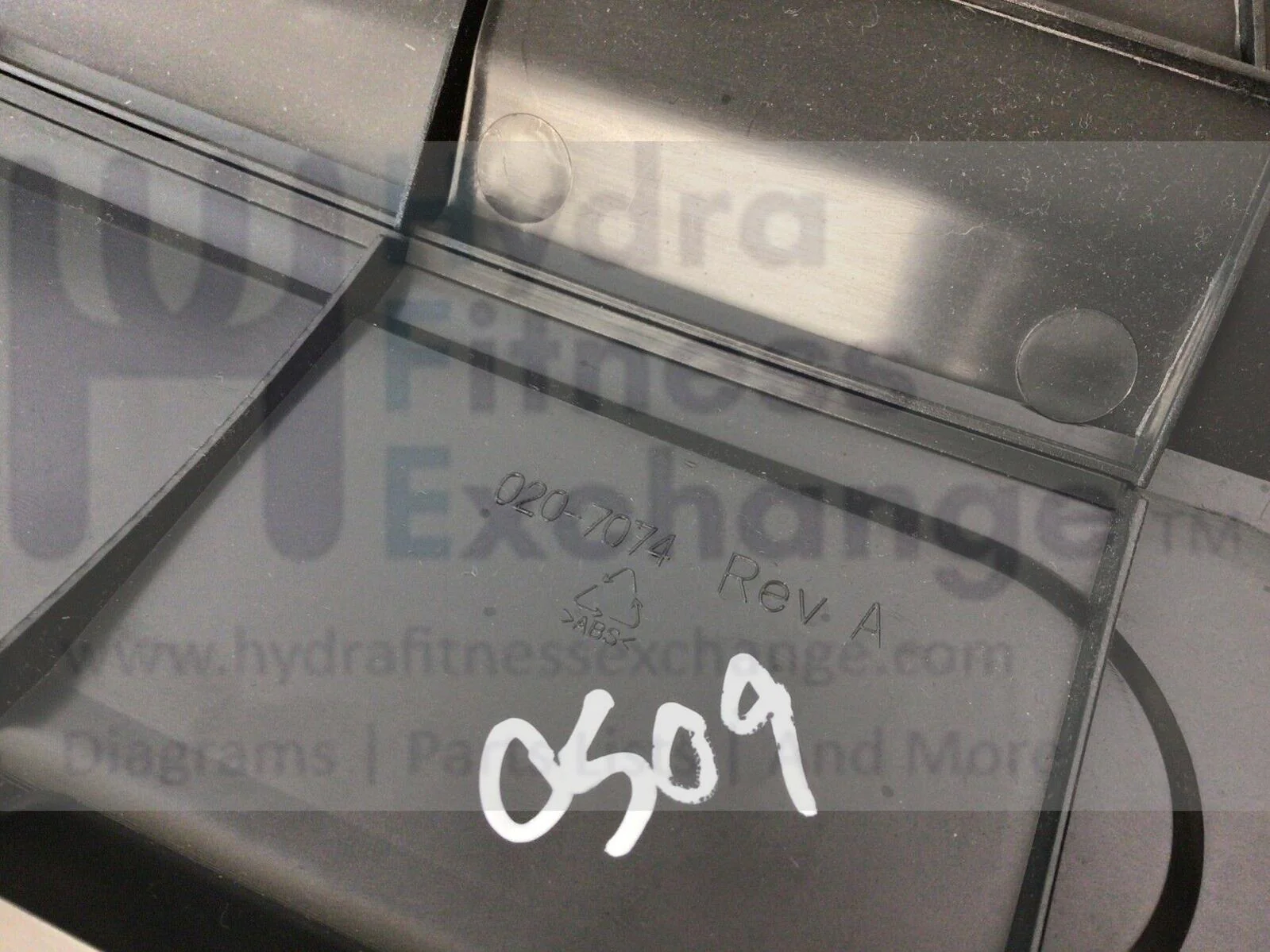 Star Trac 9-9031 ETRE Treadmill Console Back Cover 020-7074 - Image 3