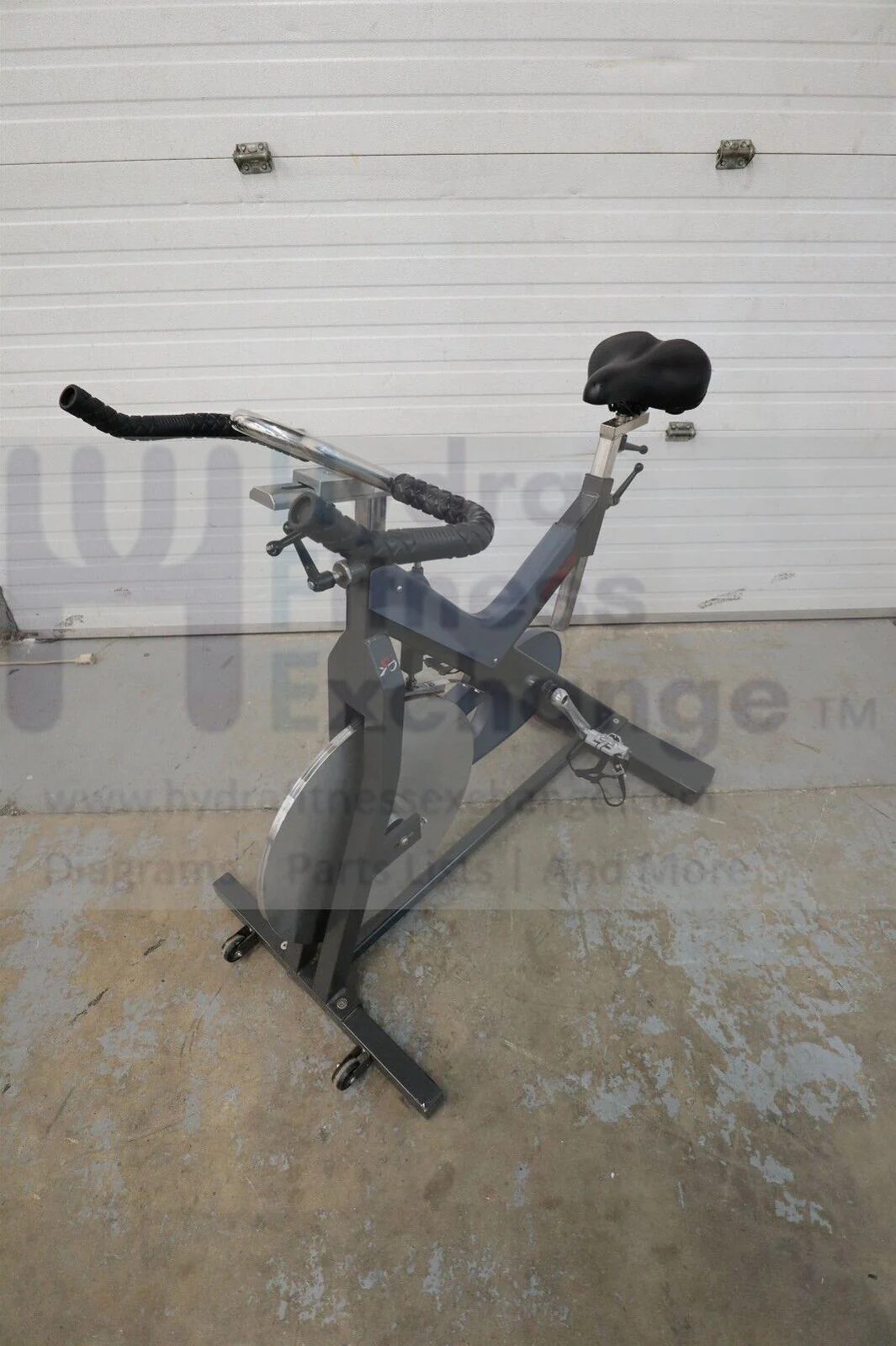 Star Trac V Bike Upright Stationary Bike - Image 4