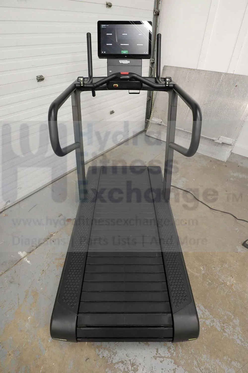 Technogym Skillrun Live 5000 Non Folding Treadmill - Image 2