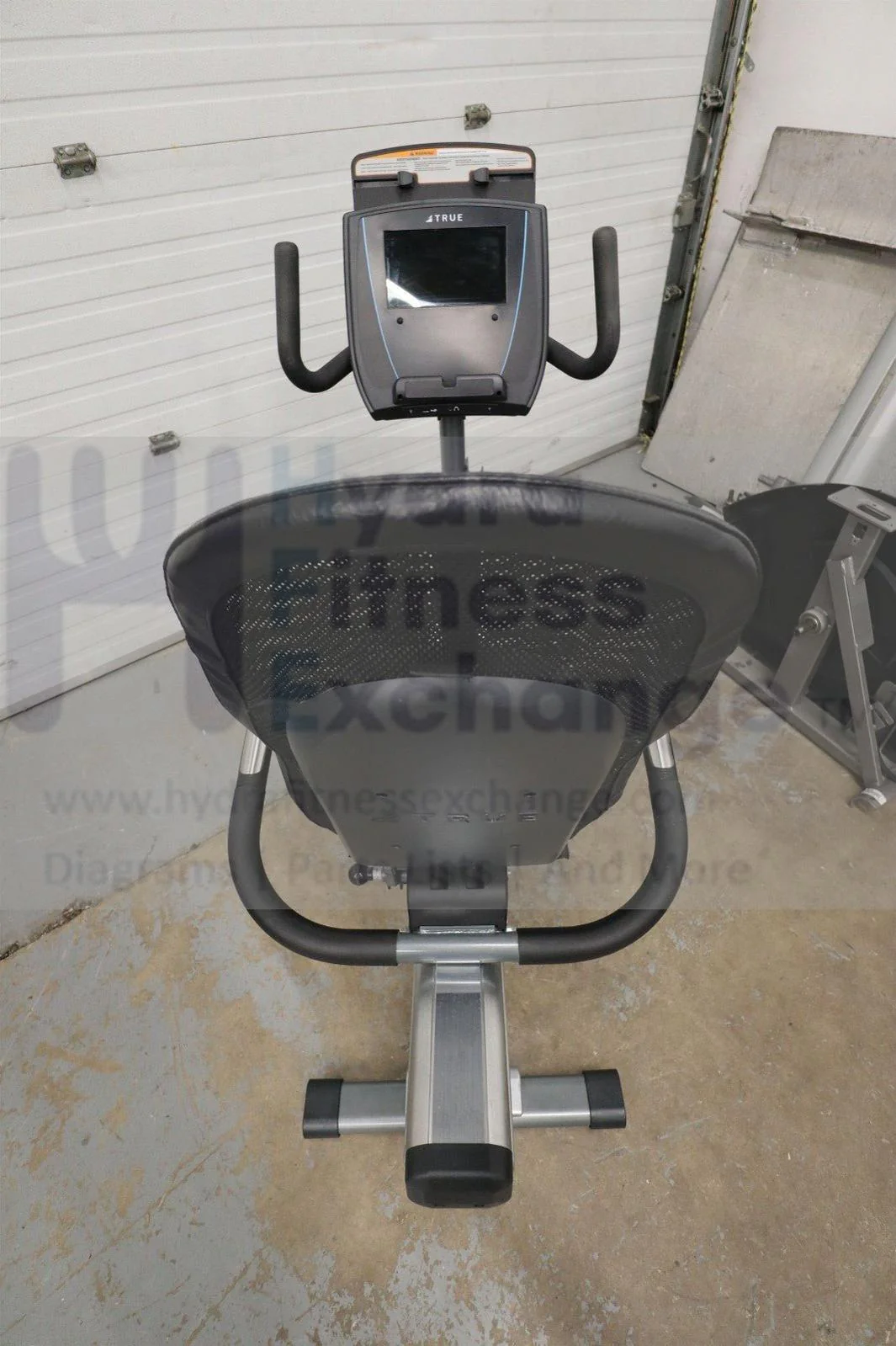 True Fitness ES700 - RES700-19 ES700R9T Recumbent Stationary Bike - Image 3