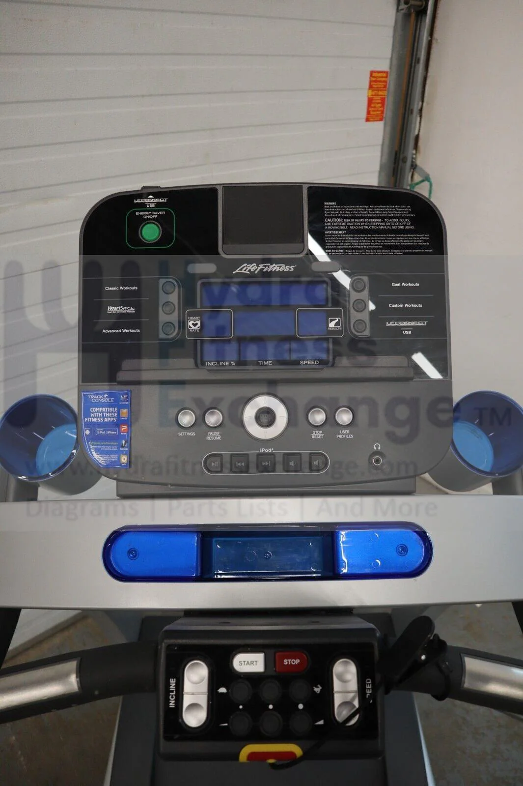 Used Life Fitness T5 w Track+ Console T5-XX00-0103 Non Folding Treadmill - Image 3