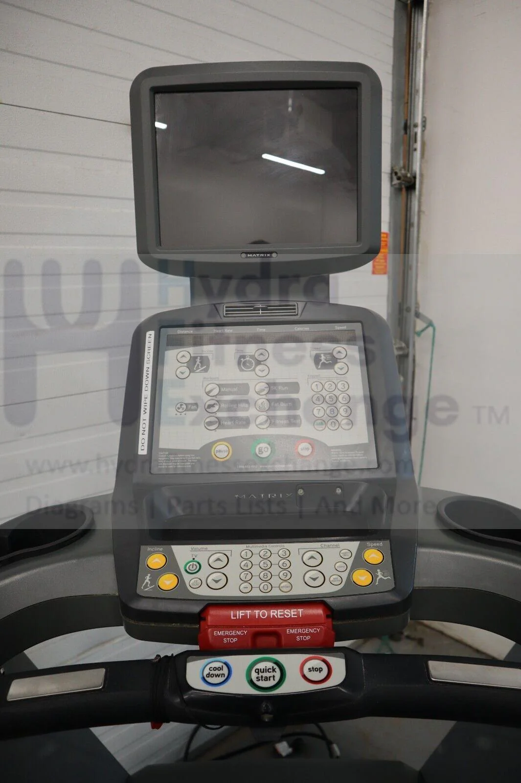 Used Matrix T5x W TV Enteratinment PVS Display Commercial Treadmill - Home Gym - Image 3